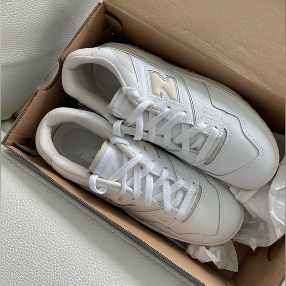 NEW BALANCE 550 “SILVER BIRCH” SNEAKERS - Picture 2 of 7